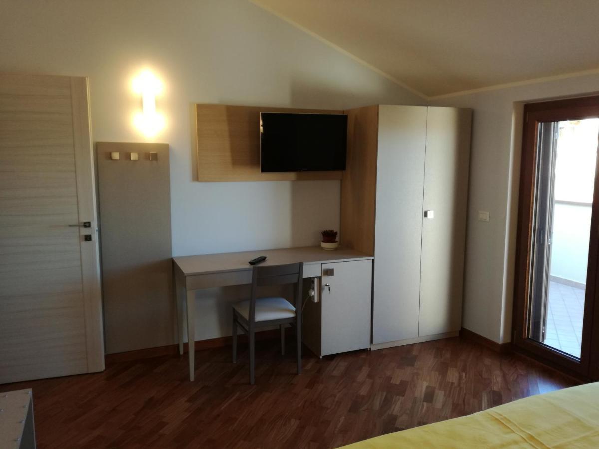 Fonte Nuova Penne Bed & Breakfast Bagian luar foto